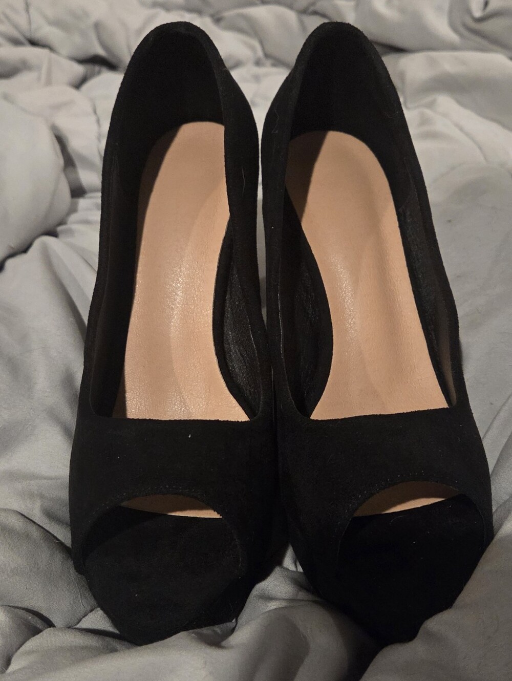 SHEIN Black Suede Peep-Toe Pumps